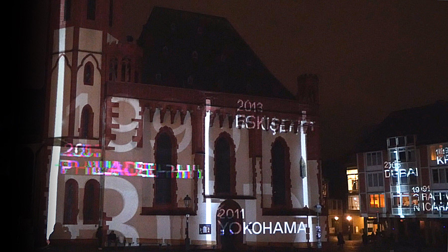 studio-eigengrau-luminale-videomapping-frankfurt-roemer-lichtkunst-small-07