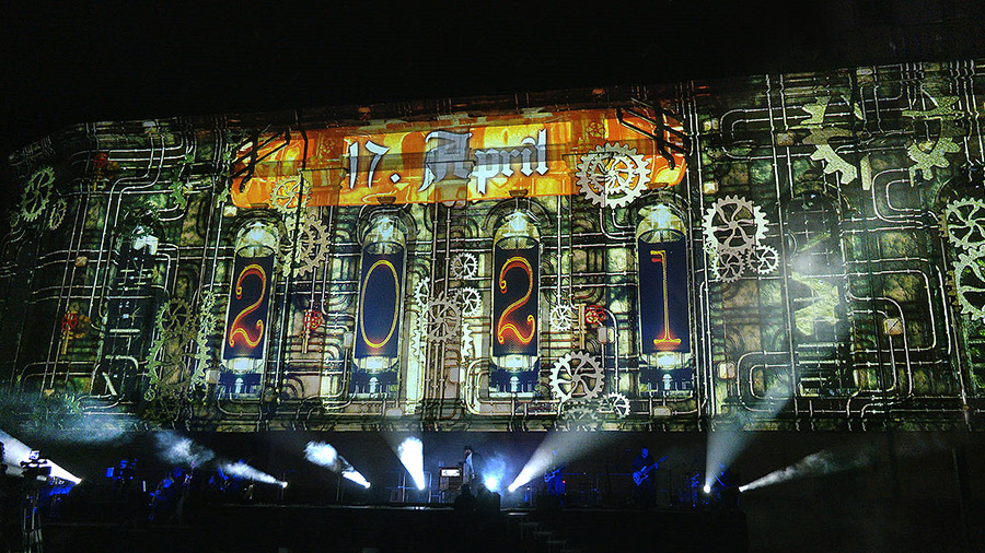 studio-eigengrau-luther-moment-videomapping-theater-show-small-07